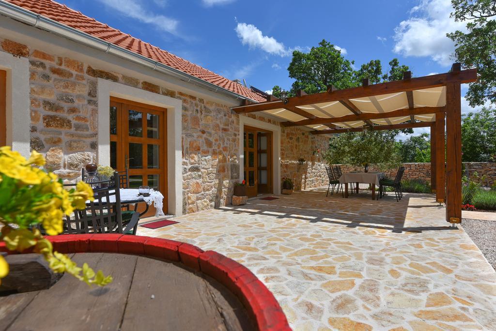 Vila Rural House Kod Slapa Bogatić Exteriér fotografie