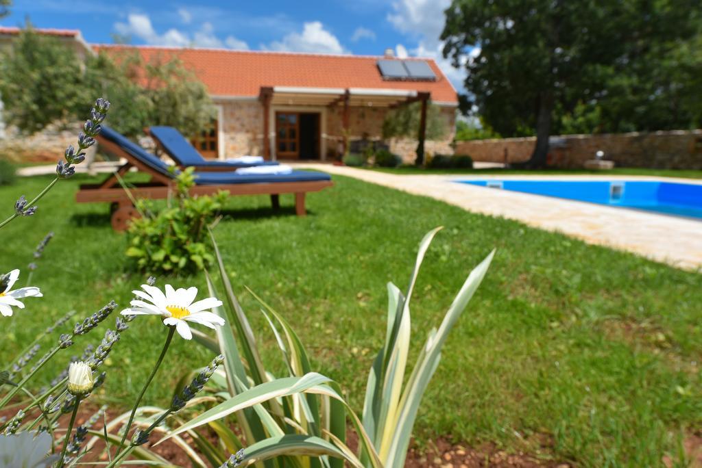 Vila Rural House Kod Slapa Bogatić Exteriér fotografie